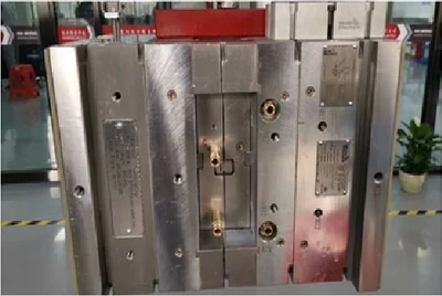 What is the difference between thermosetting and thermoplastic